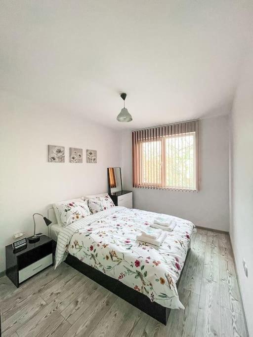 Modern & Bright 1Bd Apartment Near Main Square Пловдив Екстериор снимка