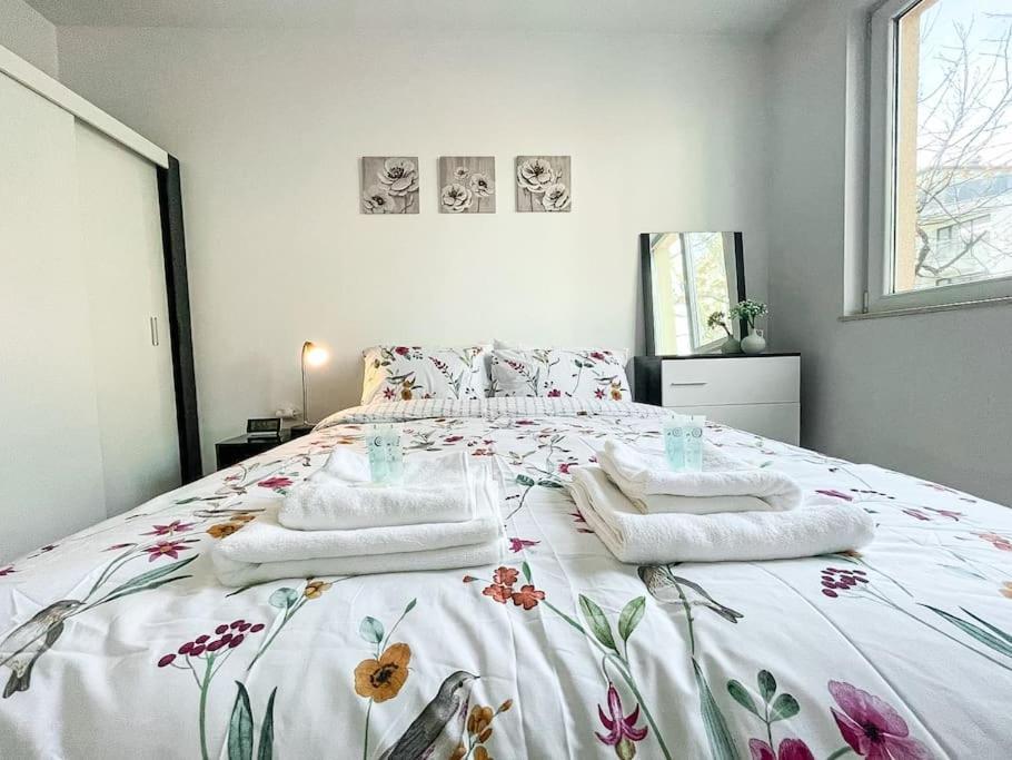 Modern & Bright 1Bd Apartment Near Main Square Пловдив Екстериор снимка