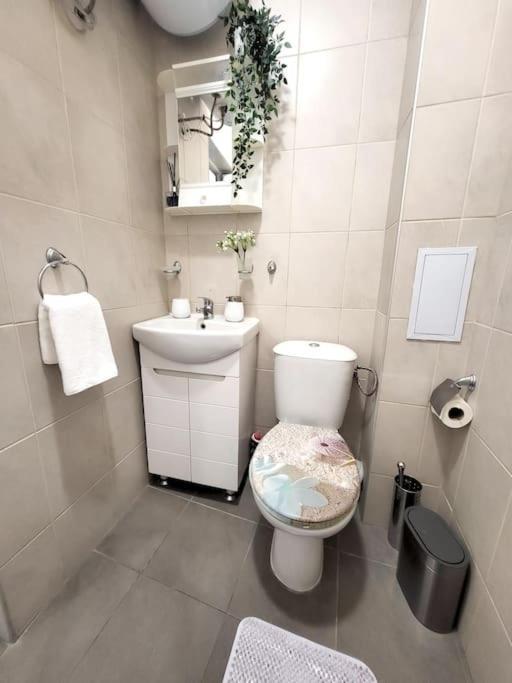 Modern & Bright 1Bd Apartment Near Main Square Пловдив Екстериор снимка
