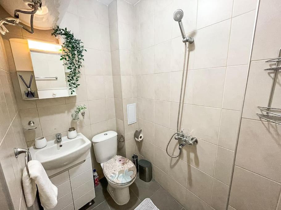 Modern & Bright 1Bd Apartment Near Main Square Пловдив Екстериор снимка