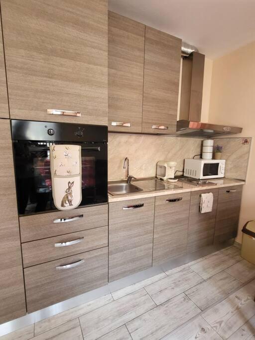 Modern & Bright 1Bd Apartment Near Main Square Пловдив Екстериор снимка