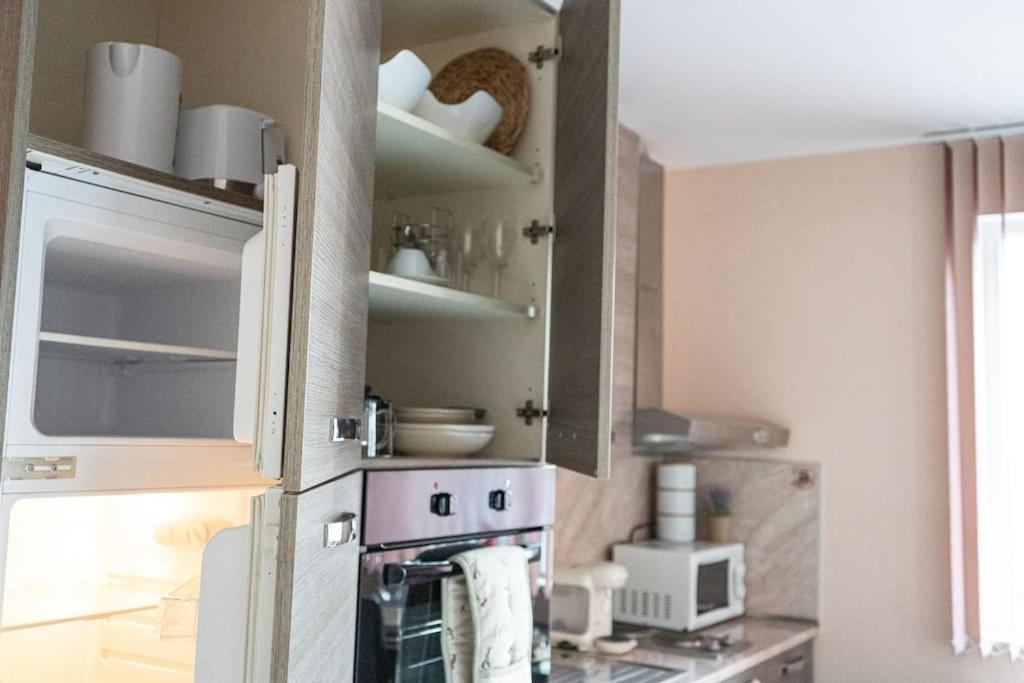 Modern & Bright 1Bd Apartment Near Main Square Пловдив Екстериор снимка